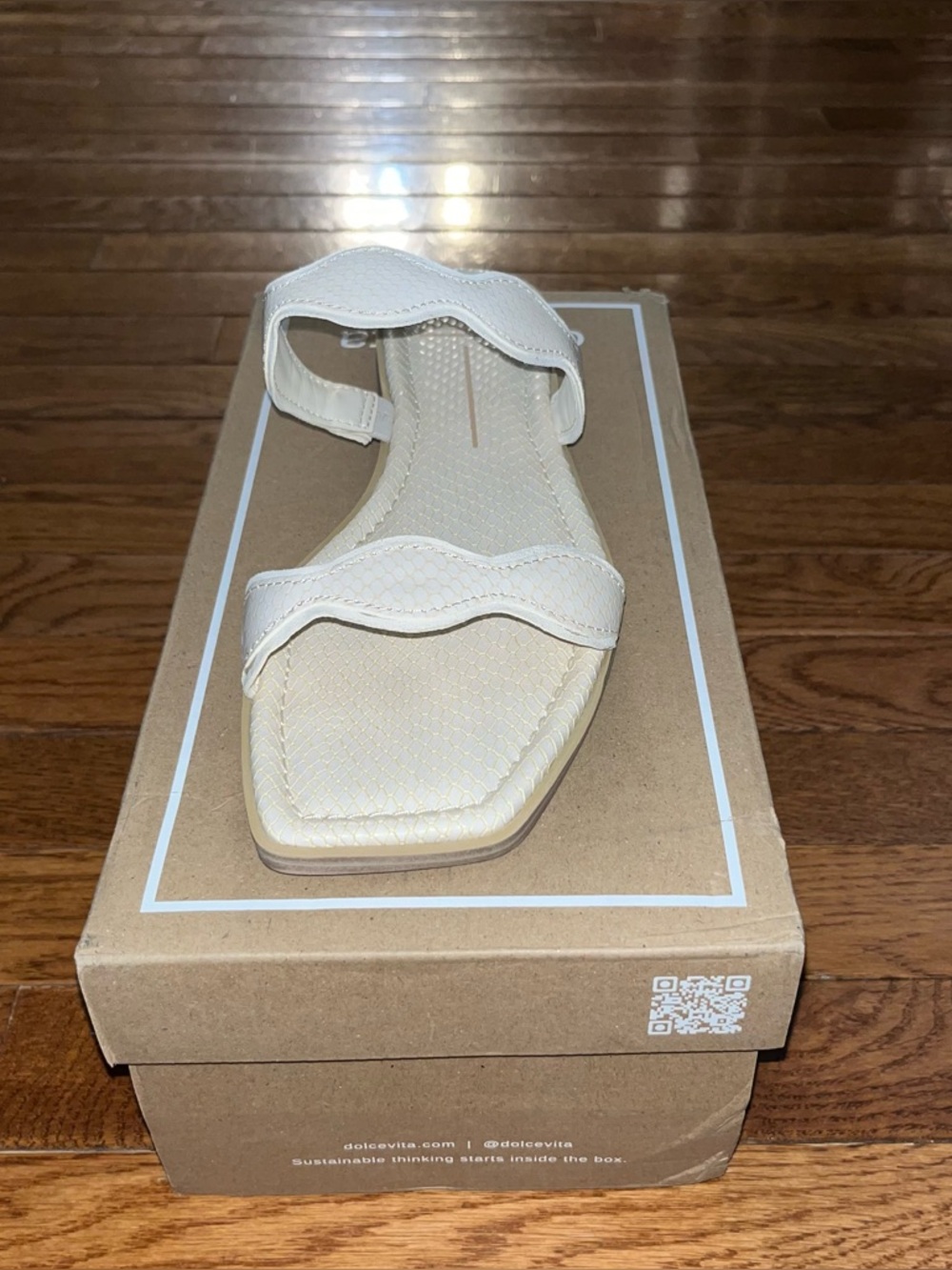 Dolce Vita Ilva Scalloped Low Slide Sandals Crème Embossed Women’s Size 11 - Picture 10 of 16